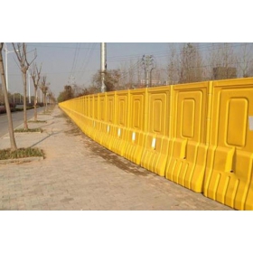 来宾市公路高栏水马厂家_道路围栏水马_厂家_价格